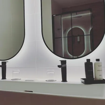 Eh - Heroismo Appartement *