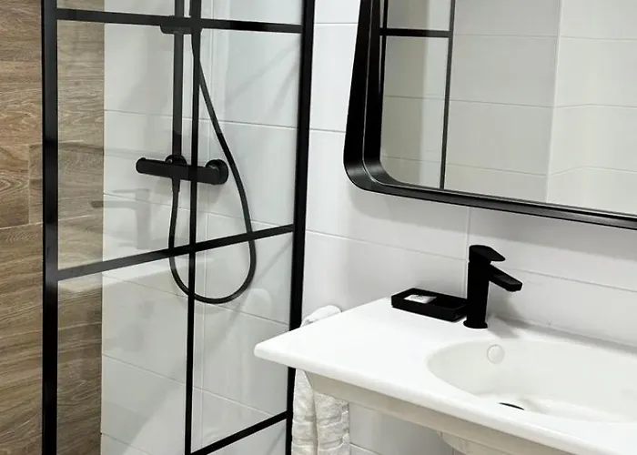 Apartament Eh - Heroismo *