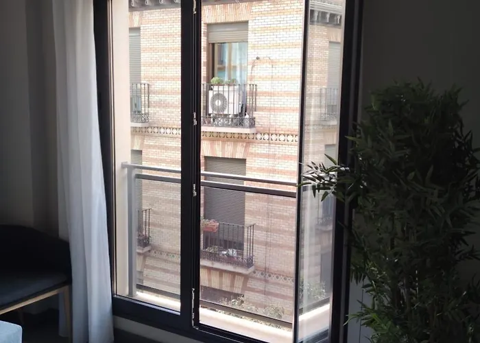 Apartament Eh - Heroismo *